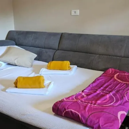 Josipa-center Of Σίμπενικ