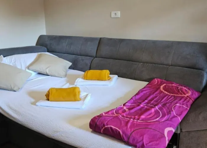 Josipa-center Of 시베니크